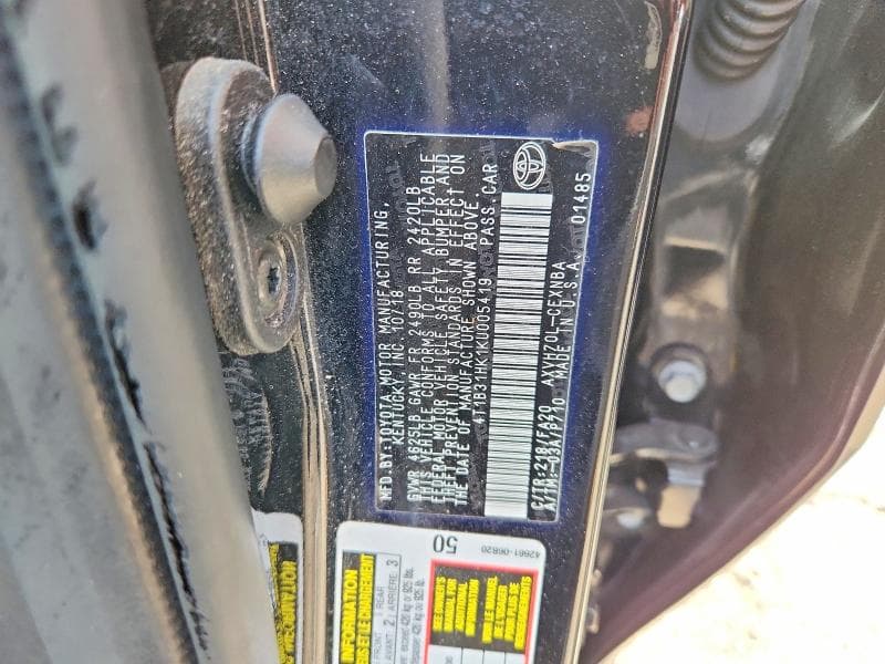 2019 TOYOTA CAMRY LE 12