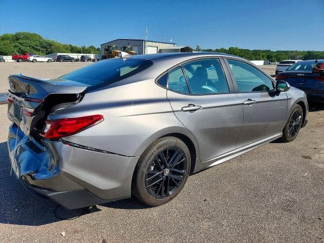 2025 TOYOTA CAMRY SE 3