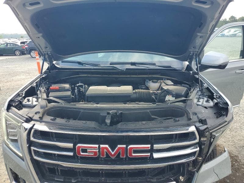 2024 GMC YUKON SLT 12