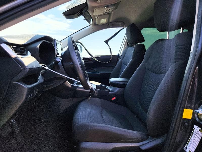 2020 TOYOTA RAV4 LE 7