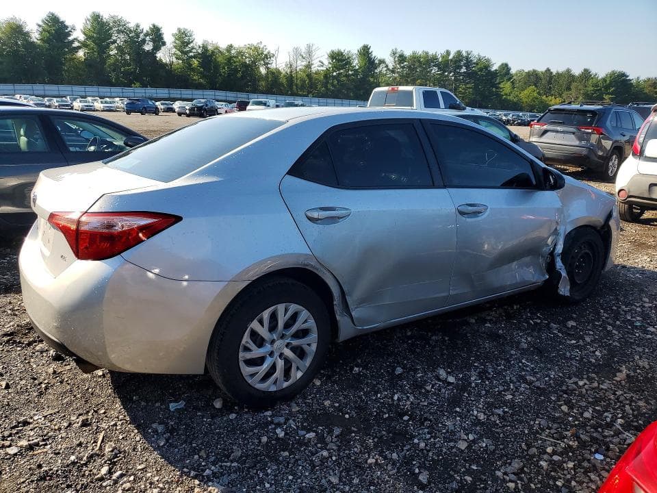 2018 TOYOTA COROLLA LE 3