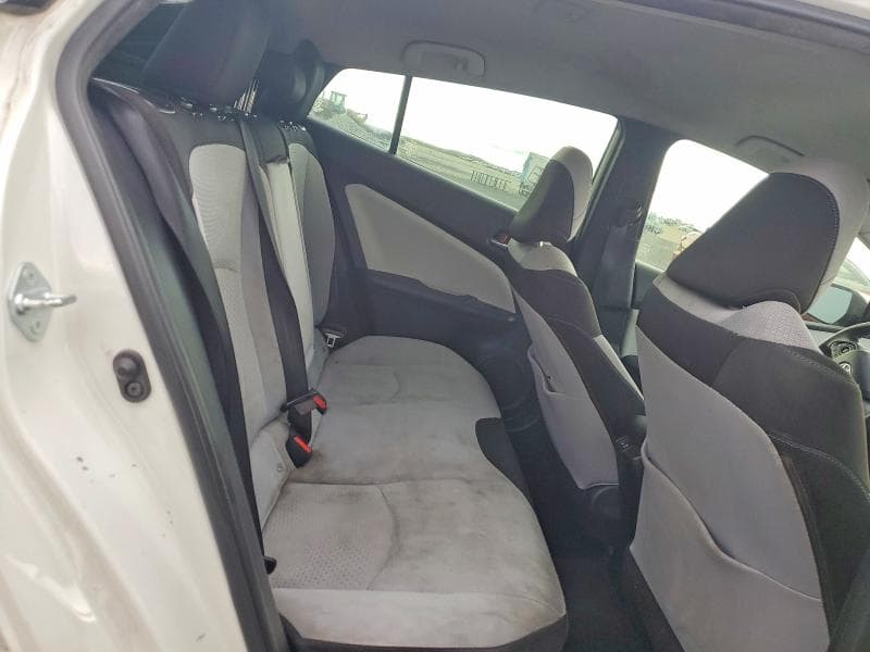 2019 TOYOTA PRIUS LE 10