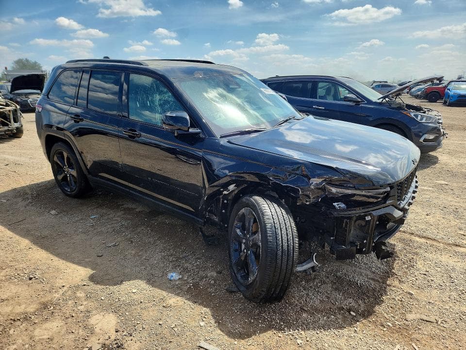 2024 JEEP GRAND CHEROKEE LAREDO 4