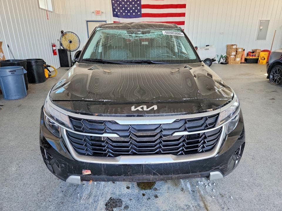 2025 KIA SELTOS LX 5
