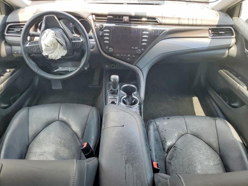 2020 TOYOTA CAMRY XSE 8