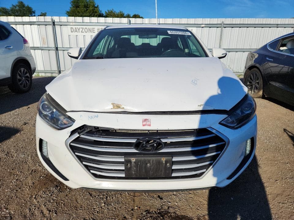 2017 HYUNDAI ELANTRA SE 5