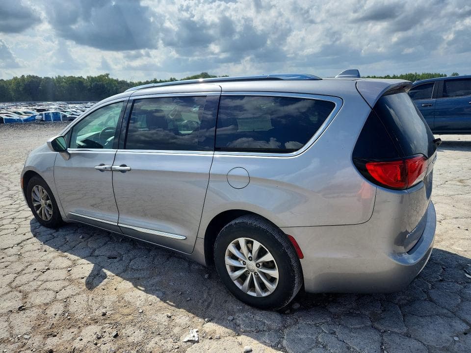 2018 CHRYSLER PACIFICA TOURING L 2