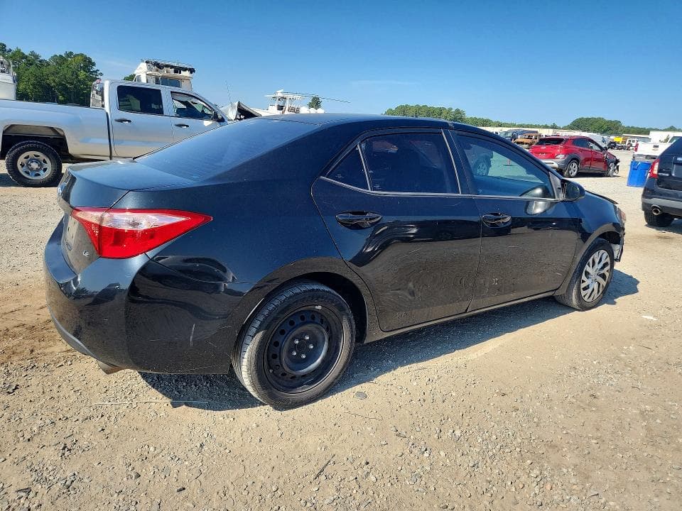 2018 TOYOTA COROLLA LE 3