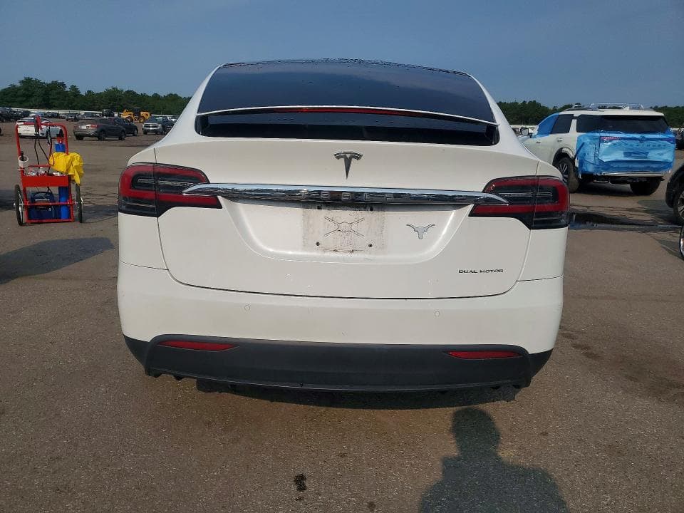 2019 TESLA MODEL X 6