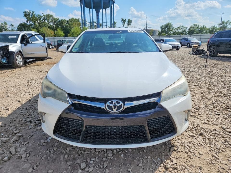 2017 TOYOTA CAMRY SE 5
