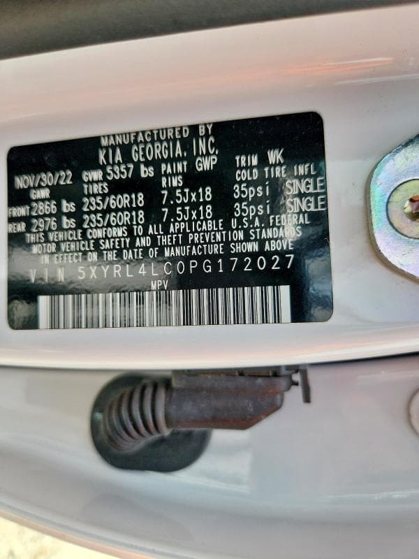2023 KIA SORENTO S 12
