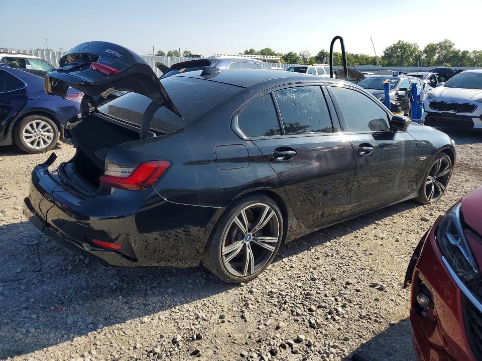 2022 BMW 330E 3