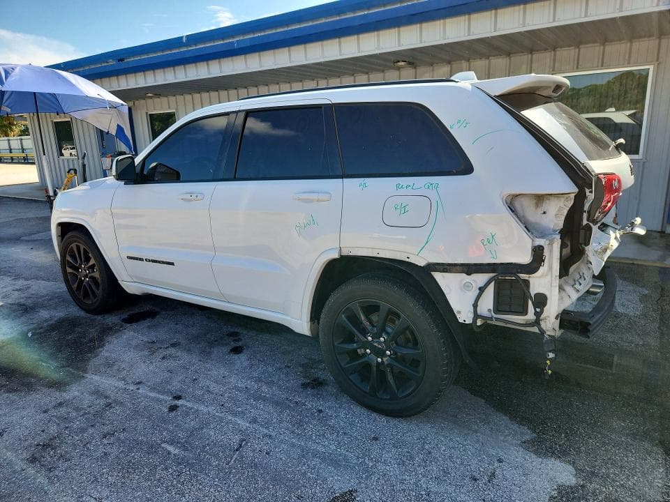 2018 JEEP GRAND CHEROKEE LAREDO 2