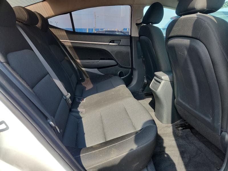 2018 HYUNDAI ELANTRA SEL 10