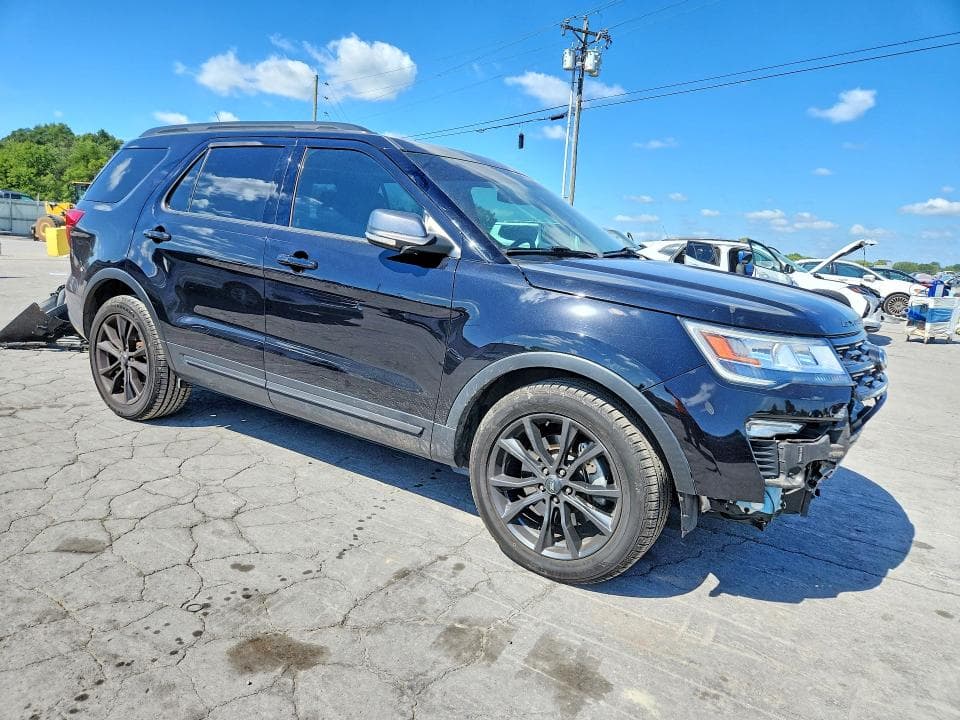 2019 FORD EXPLORER XLT 4