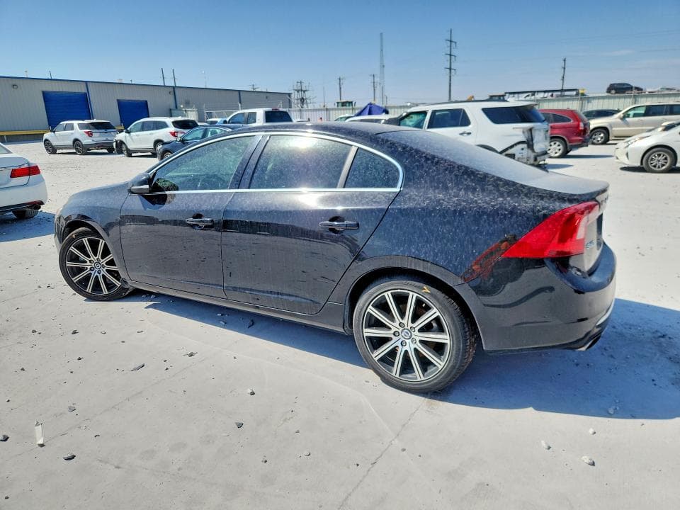 2017 VOLVO S60 PLATINUM 2