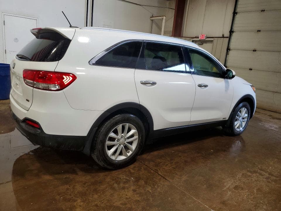 2017 KIA SORENTO LX 3