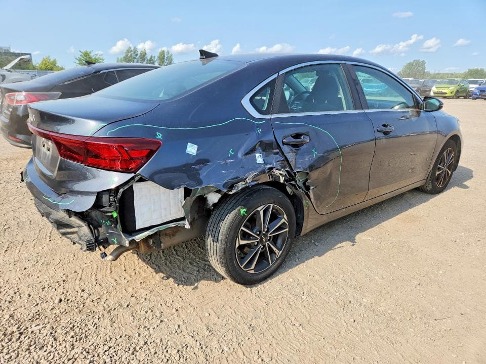 2023 KIA FORTE EX 3