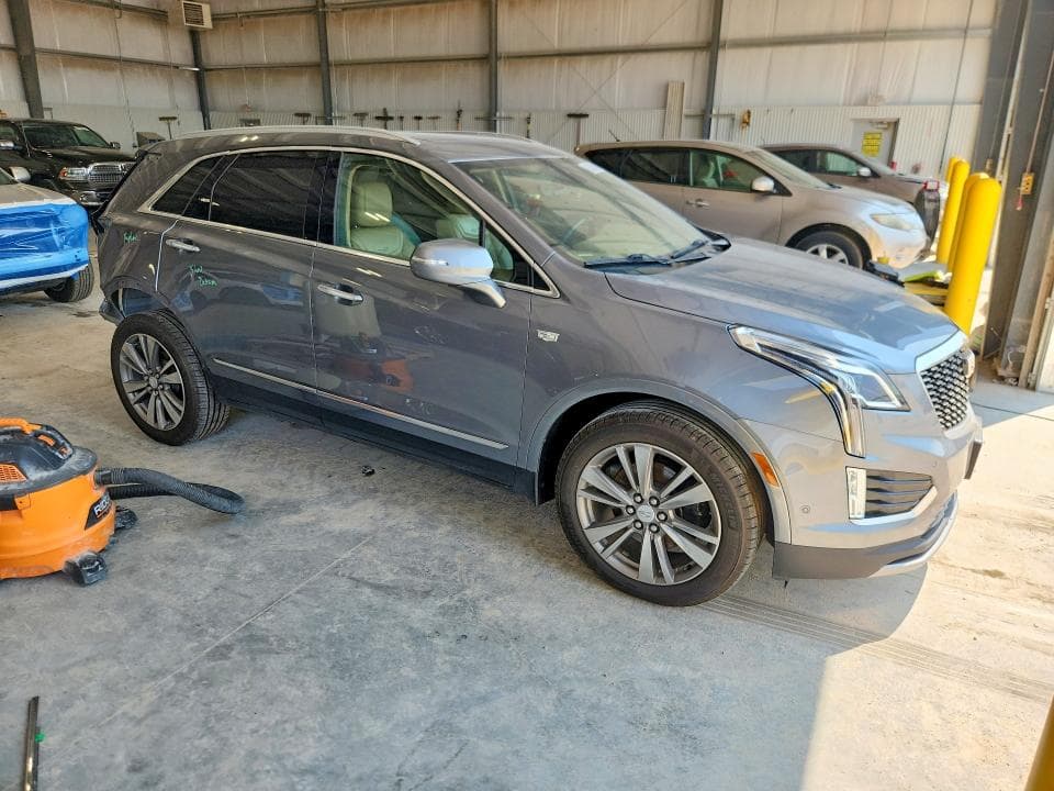 2021 CADILLAC XT5 PLATINUM PREMIUM LUXURY 4