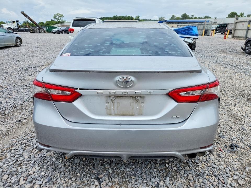 2018 TOYOTA CAMRY SE 6