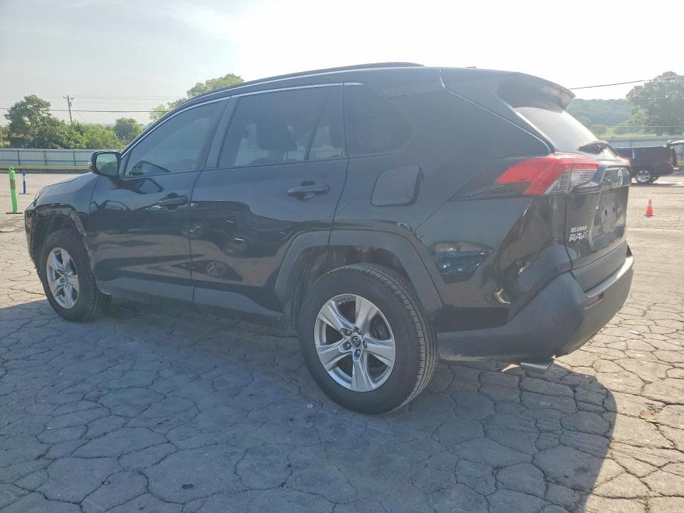 2019 TOYOTA RAV4 XLE 2