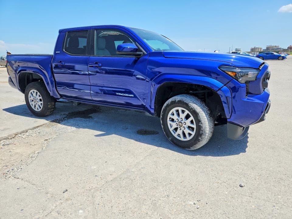 2025 TOYOTA TACOMA SR5 4