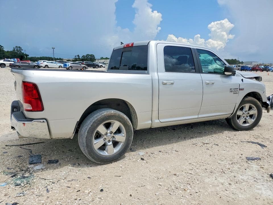 2019 RAM 1500 CLASSIC SLT 3
