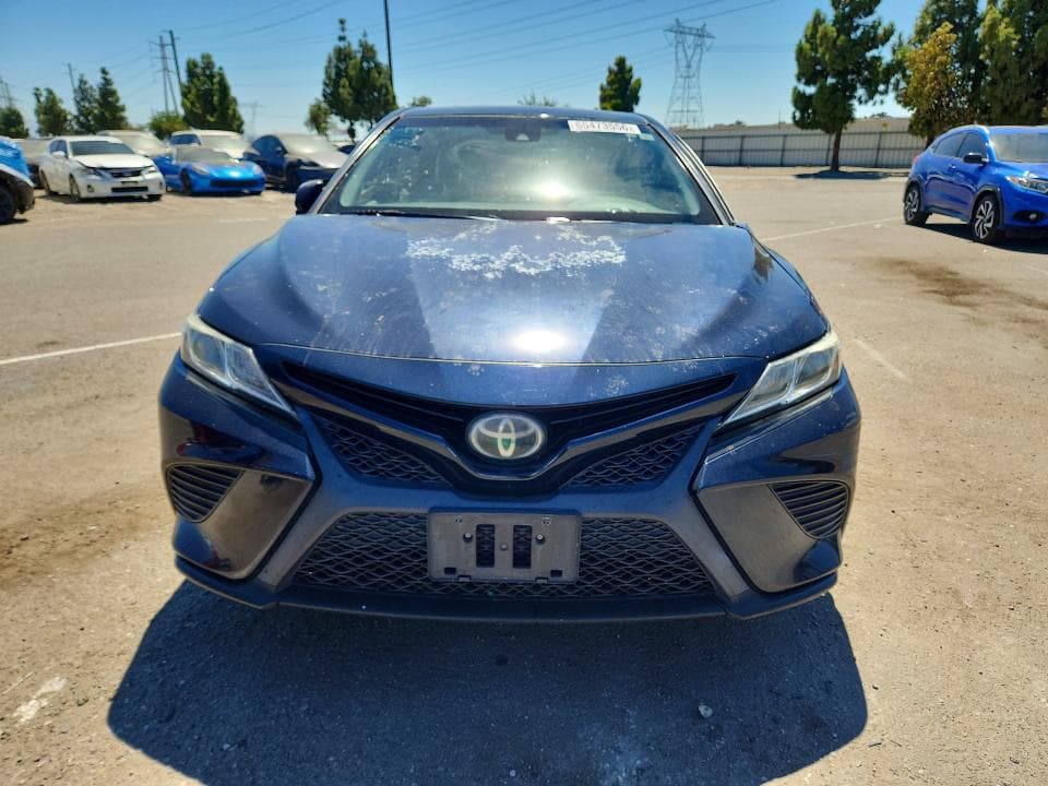 2018 TOYOTA CAMRY SE 5