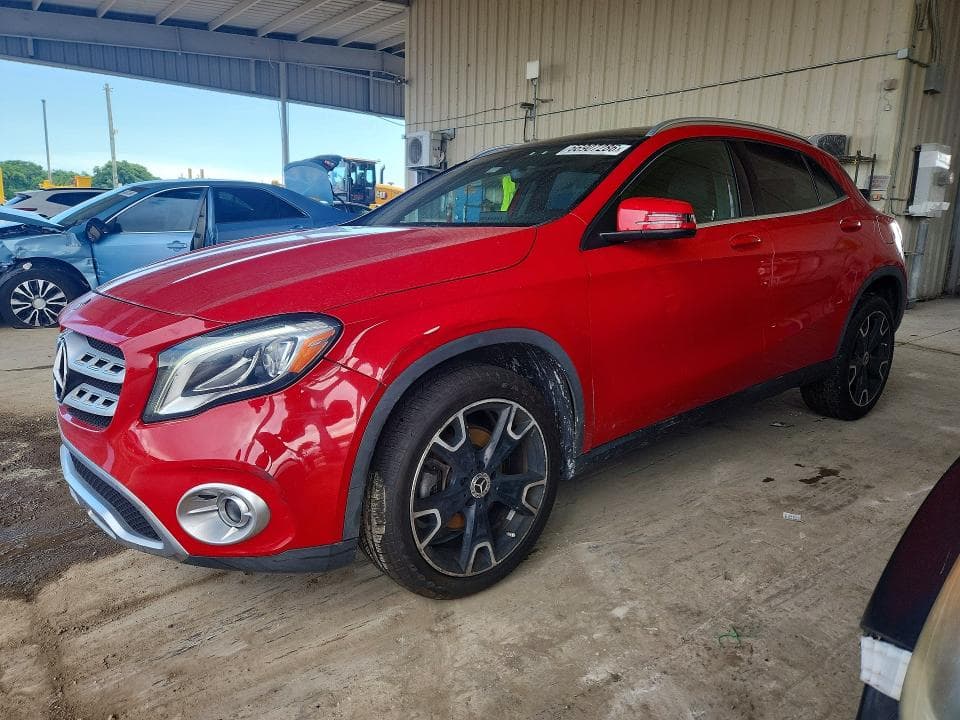 2019 MERCEDES-BENZ GLA 250 - 1