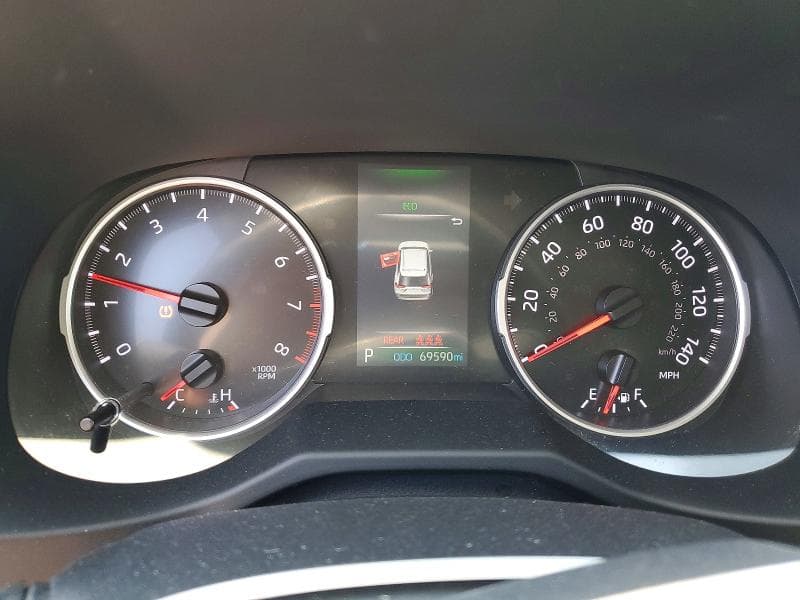 2021 TOYOTA RAV4 LE 9
