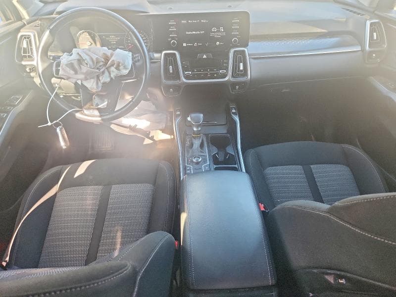 2021 KIA SORENTO LX 8