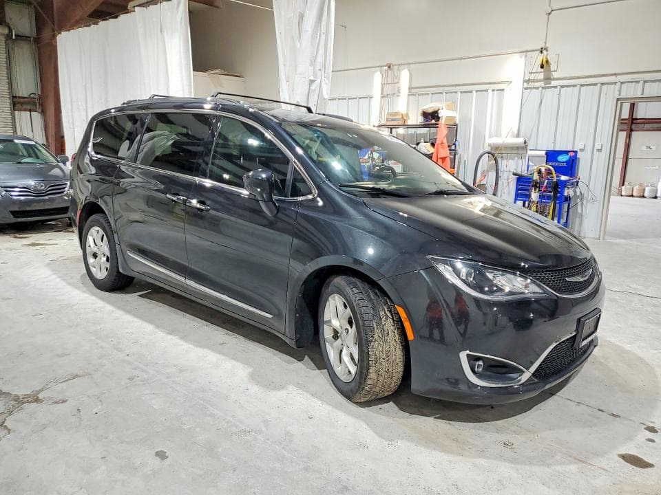 2020 CHRYSLER PACIFICA TOURING L 4