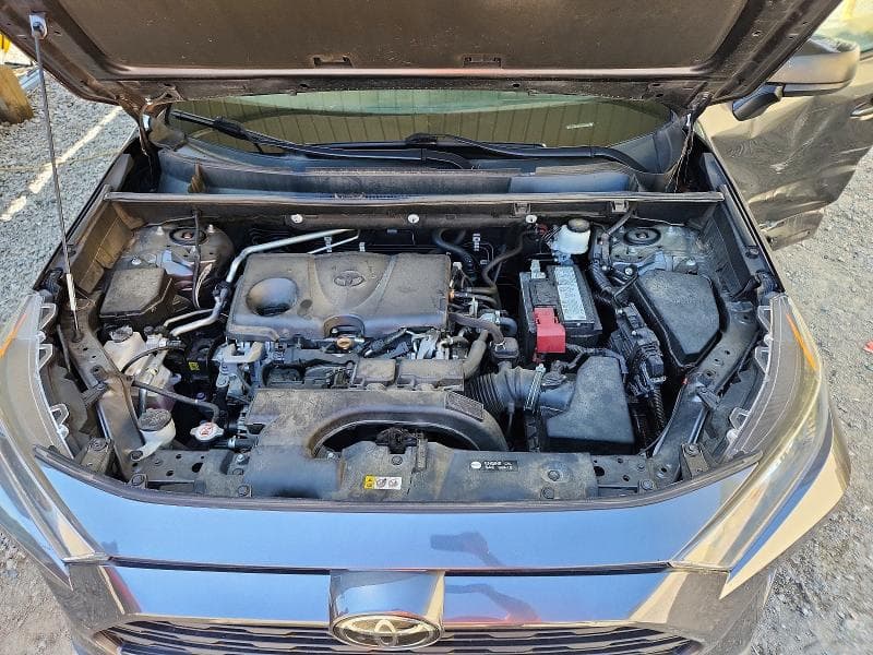 2020 TOYOTA RAV4 LE 12