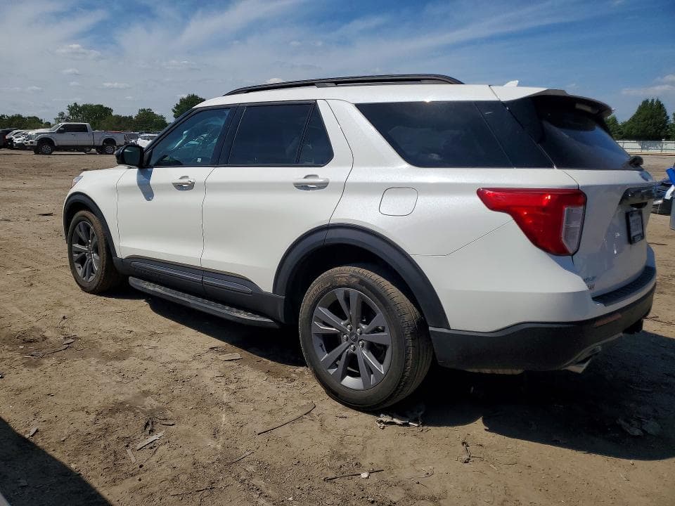 2023 FORD EXPLORER XLT 2
