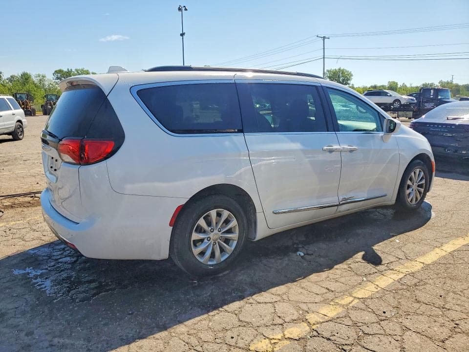 2017 CHRYSLER PACIFICA TOURING L 3