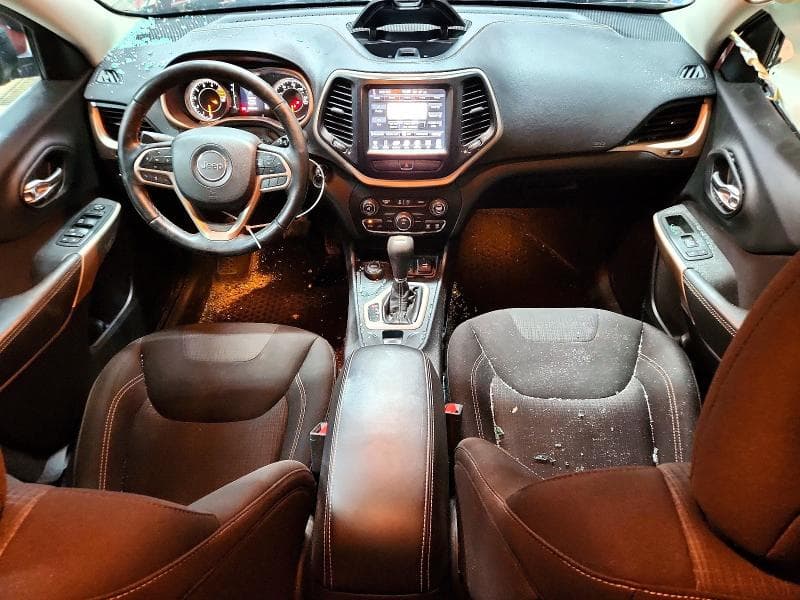 2017 JEEP CHEROKEE LATITUDE 8