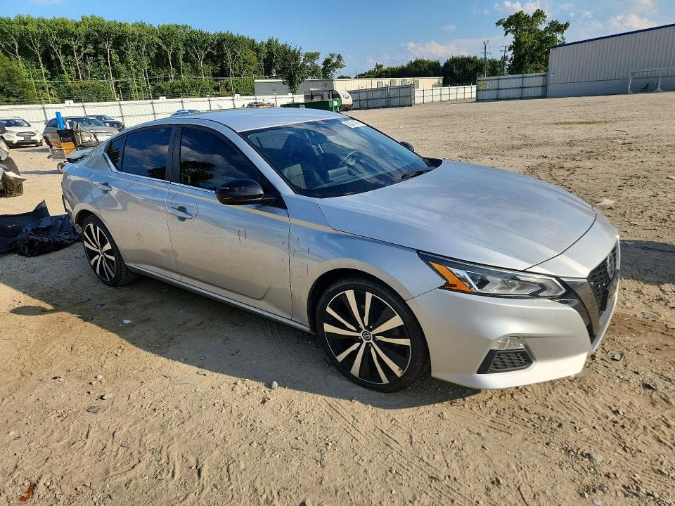 2020 NISSAN ALTIMA SR 4