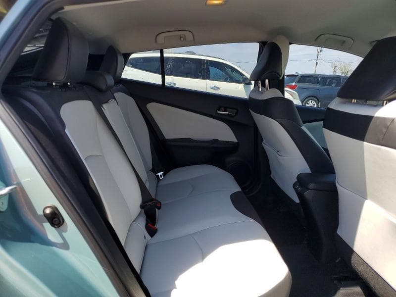 2019 TOYOTA PRIUS XLE 10