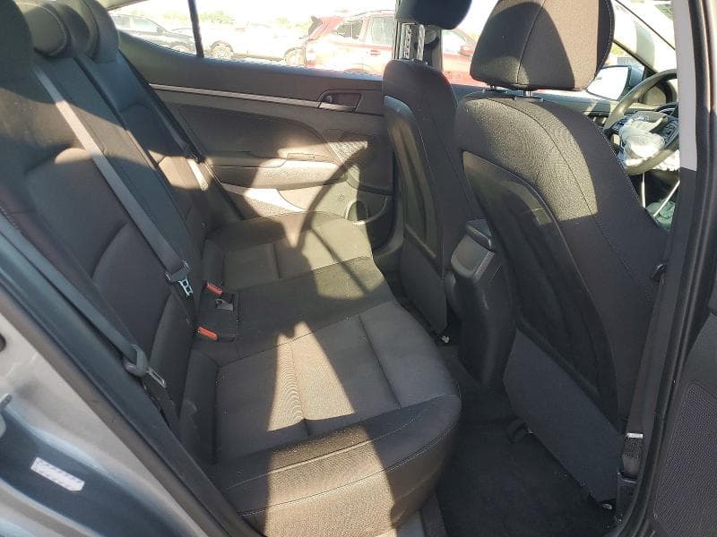 2018 HYUNDAI ELANTRA SE 10