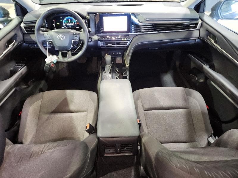 2026 TOYOTA CAMRY LE 8