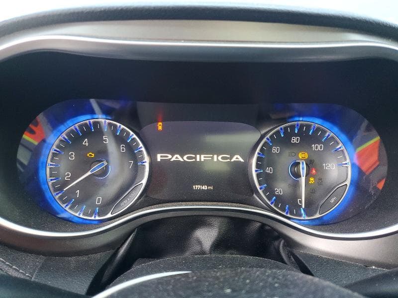 2019 CHRYSLER PACIFICA LIMITED 9