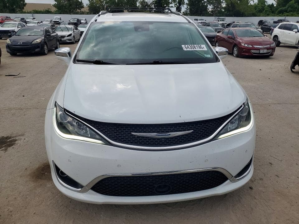 2017 CHRYSLER PACIFICA LIMITED 5