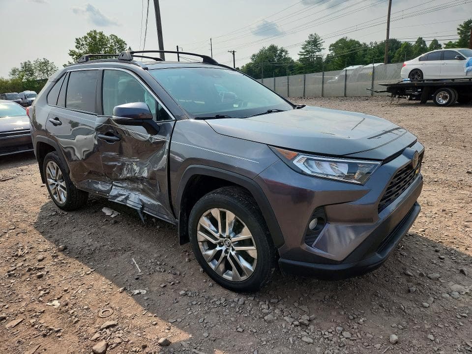 2019 TOYOTA RAV4 XLE PREMIUM 4