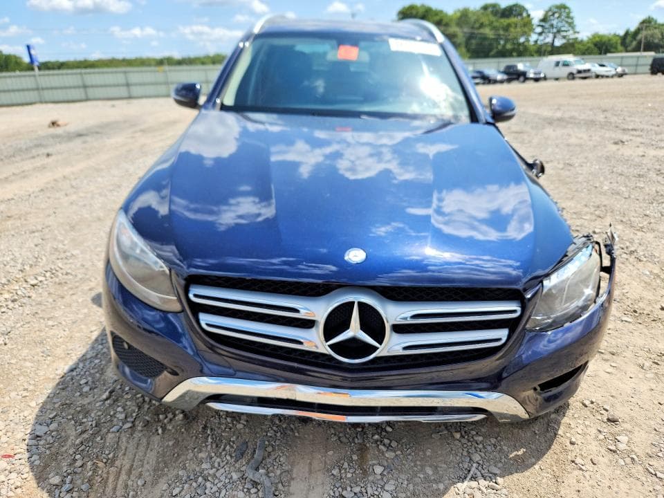 2017 MERCEDES-BENZ GLC 300 4MATIC 5