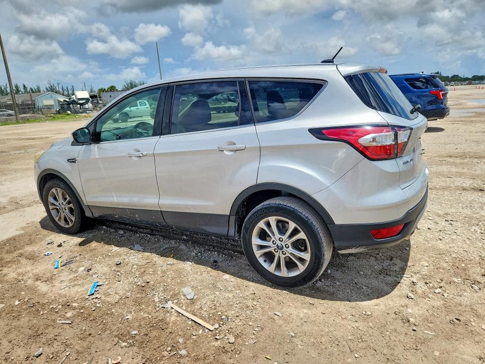 2017 FORD ESCAPE SE 2