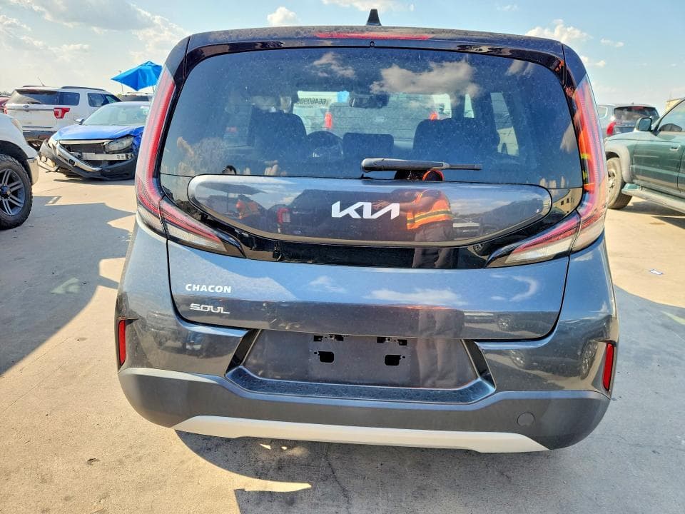 2023 KIA SOUL LX 6