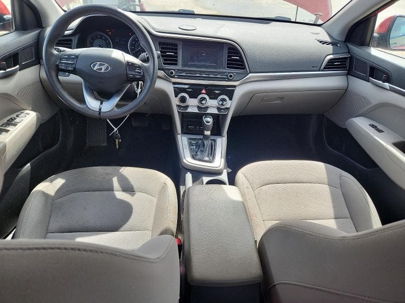 2019 HYUNDAI ELANTRA SE 8