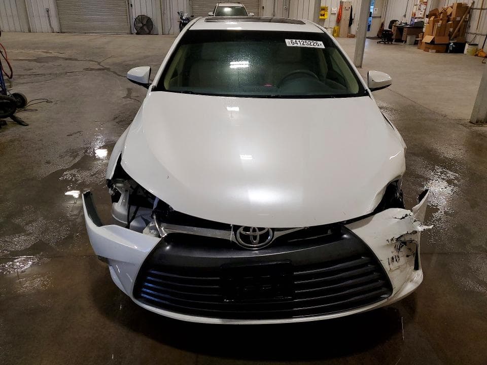 2017 TOYOTA CAMRY XLE 5