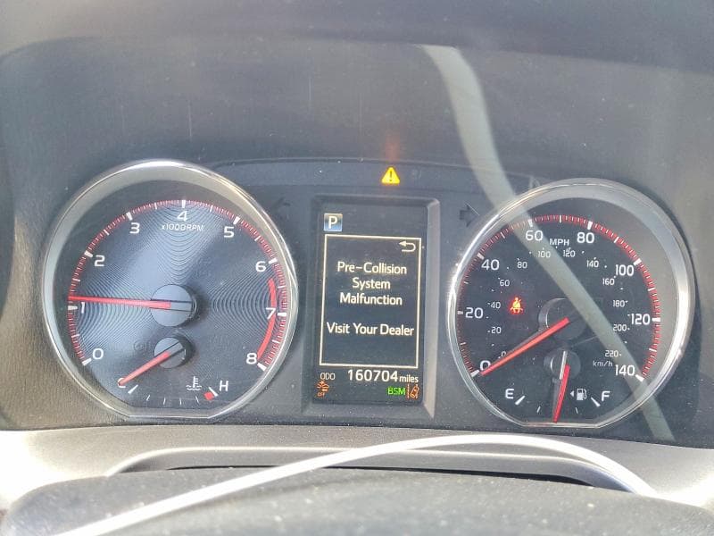 2018 TOYOTA RAV4 SE 9