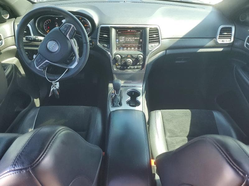 2017 JEEP GRAND CHEROKEE LAREDO 8